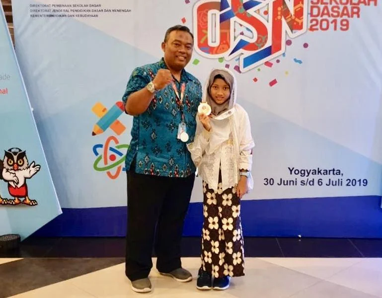 Sabet Medali, Siswa SD Mugeb Ini Jadi Duta OSN