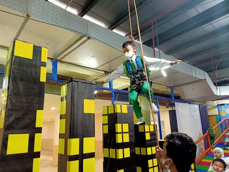 Siswa SD Muri Ode di Star Kids Wonderland