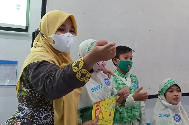 Karya Video Guru SDMM Dipamerkan di Bangkok