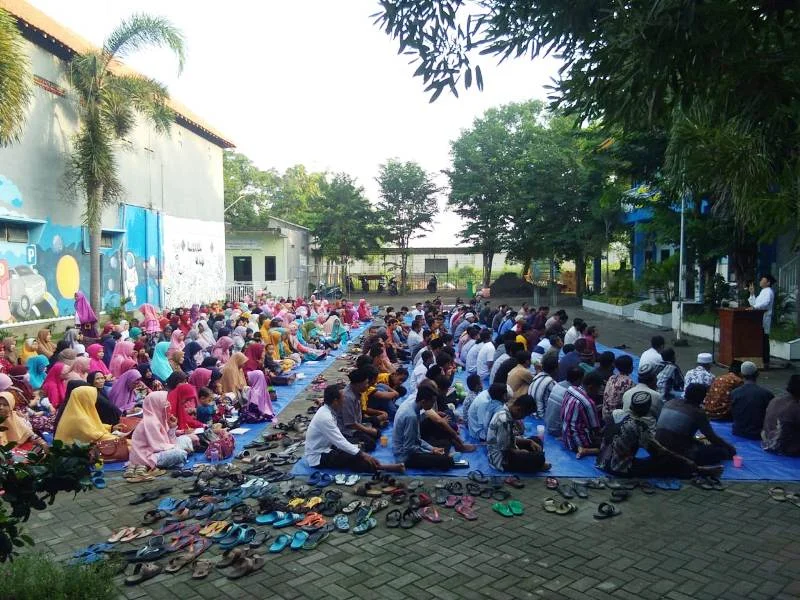 Ustadz Ini Banyak Bertanya, Membuat Jamaah Bergairah Menjawab