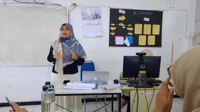 Siswa Semdalas Belajar Hukum di Program Orangtua Mengajar