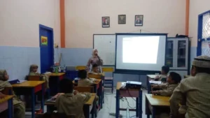 Orangtua Mengajar di SD Muda, Kelas Berubah Meriah