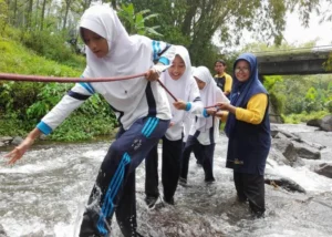 Mandi di Sungai, Acara Outbound Berlian School Paling Meriah