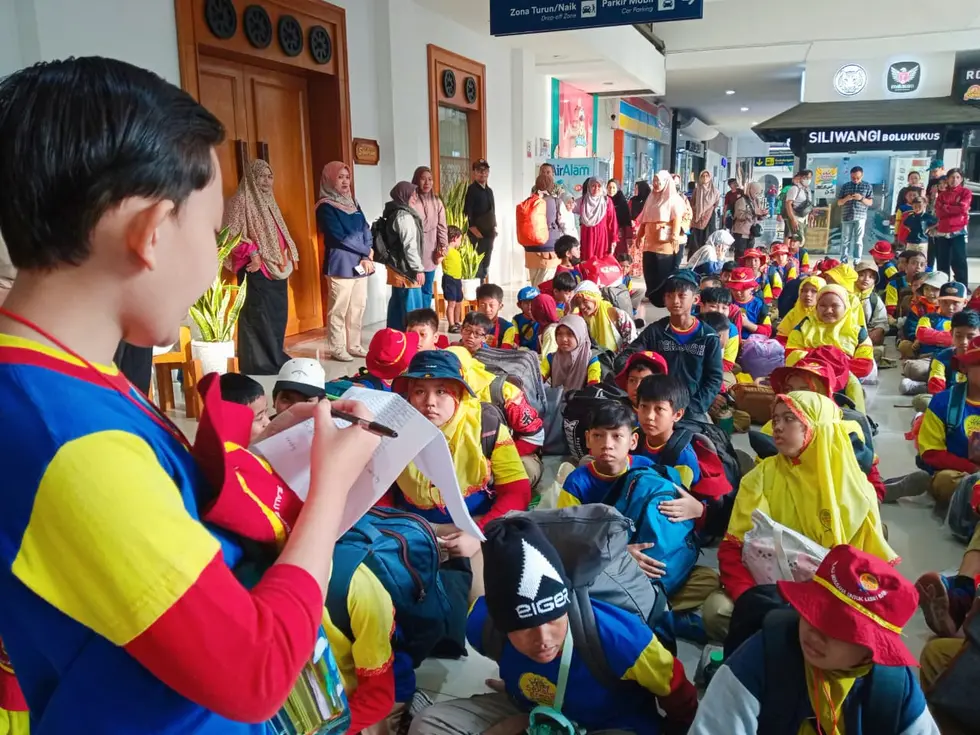 Outbound Tiga Kota, Siswa SD Muhammadiyah 16 Surabaya Belajar Kepemimpinan