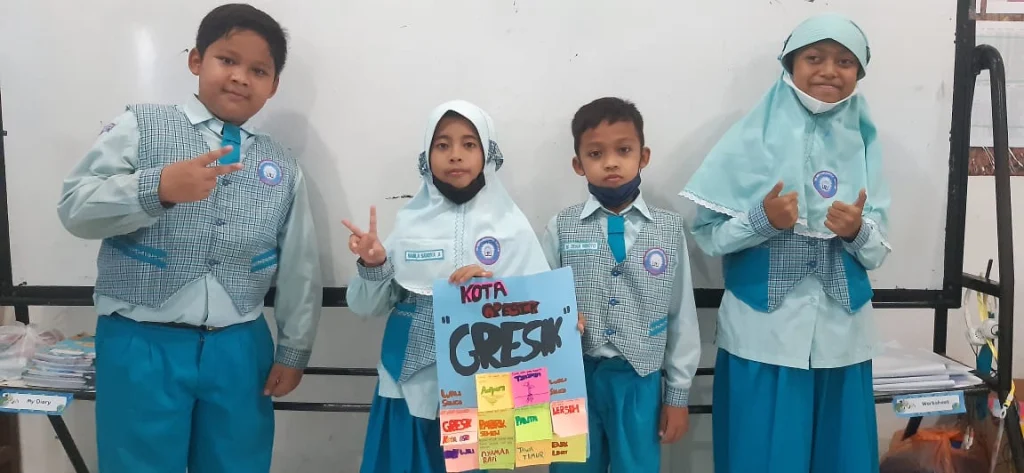 Siswa Kelas IV SDMM Belajar Peduli Lingkungan melalui P5