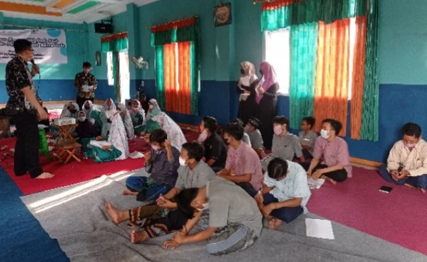 Panti Aisyiyah Balongbendo Disambangi Abdimas Umsida