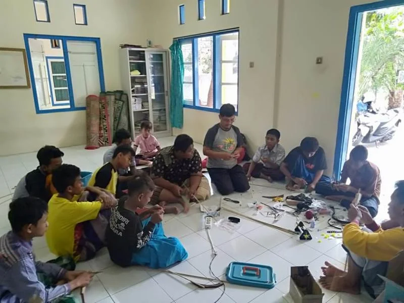 Liburan Jadi Asyik dengan Pelatihan Membuat Busur Panah