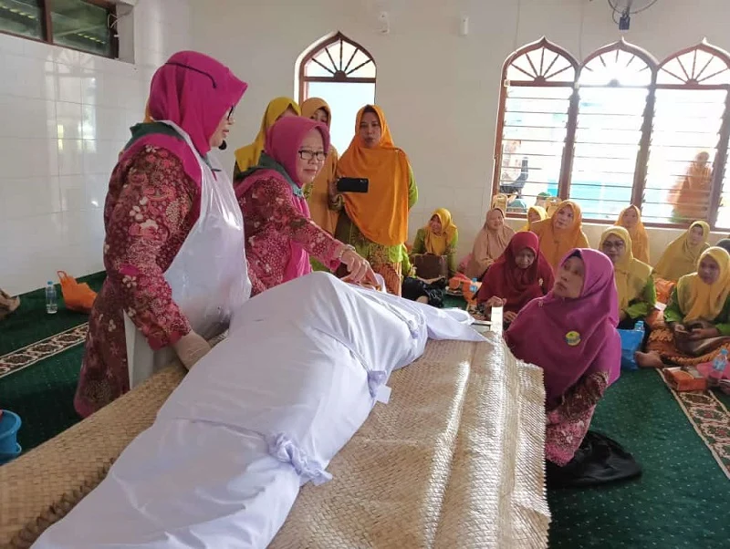 PCA Cerme Pelatihan Perawatan Jenazah