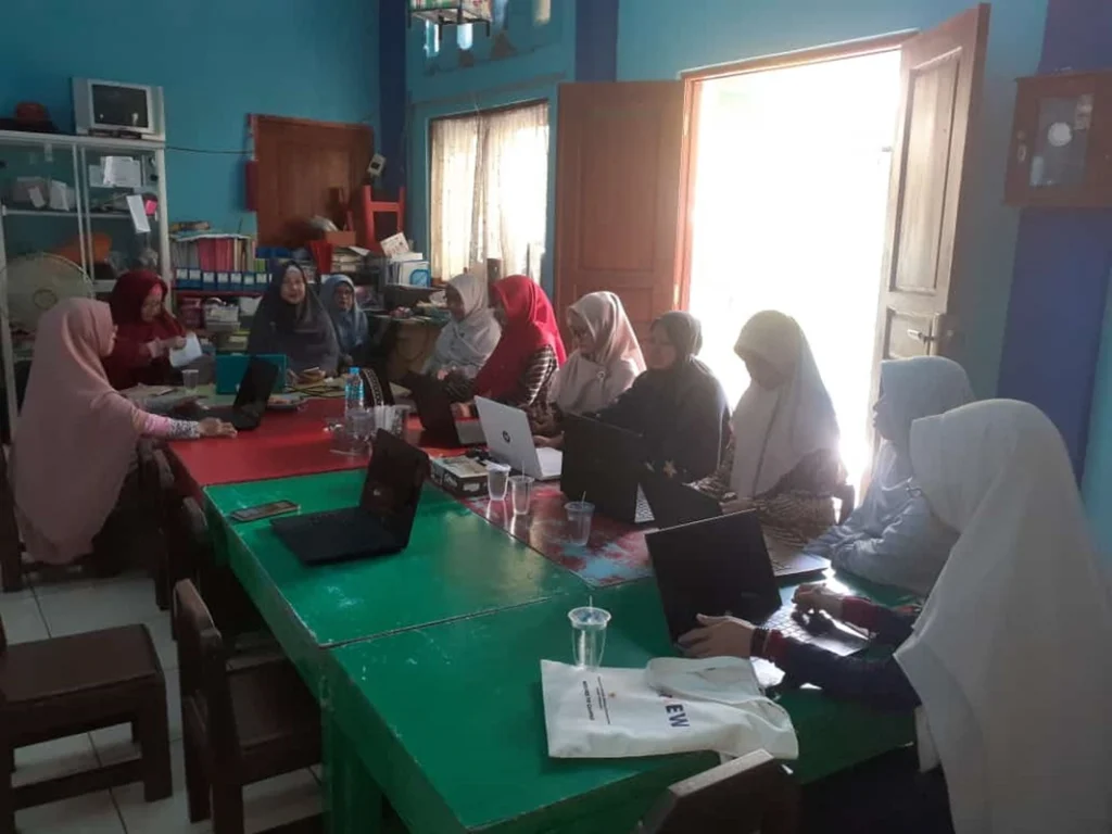 PCA Kebomas Pelatihan Melek IT