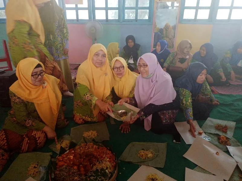Milad Aisyiyah Dirayakan dengan Halal Bihalal dan Tumpengan