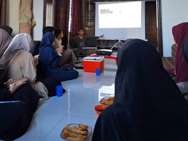 PCIM Pakistan Gelar Pelatihan Menulis Berita