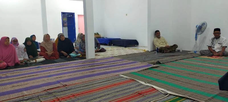 Mengaji Al-Fatihah Mengawali Pengajian PCM Giri