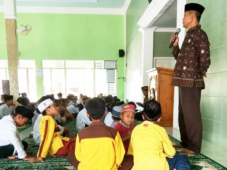 Membina Kader Persyarikatan Sejak Dini Lewat Lomba Adzan dan Shalat Berjamaah