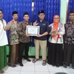 PCM Tulangan Serahkan Dana Palestina Rp 61 Juta ke Lazismu