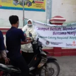 PCNA Wringinanom Bagi Takjil Jemput Berkah