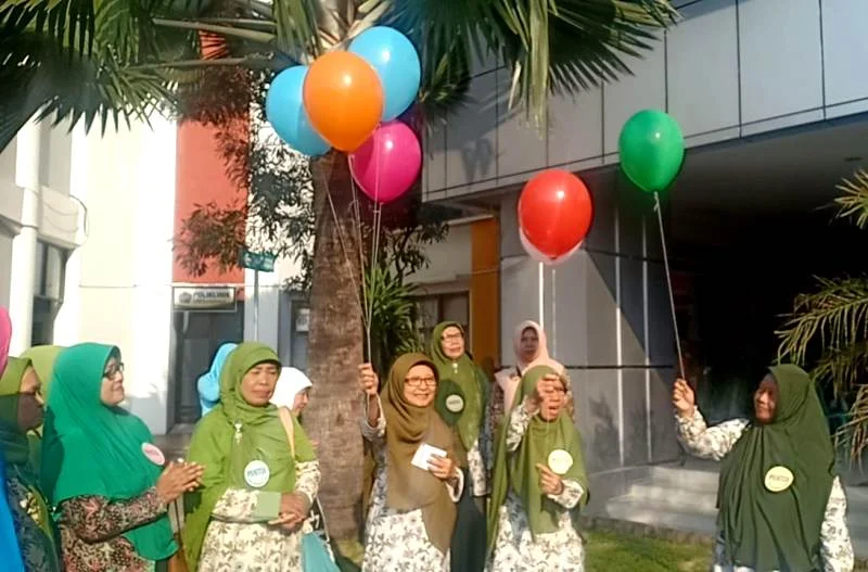 Rayakan Milad, Aisyiyah Lepas Simbol ke Angkasa