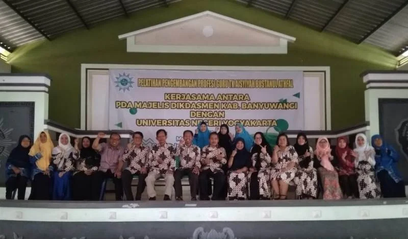 Para Doktor Ini Turun Gunung Melatih Guru TK Mengembangkan Potensi