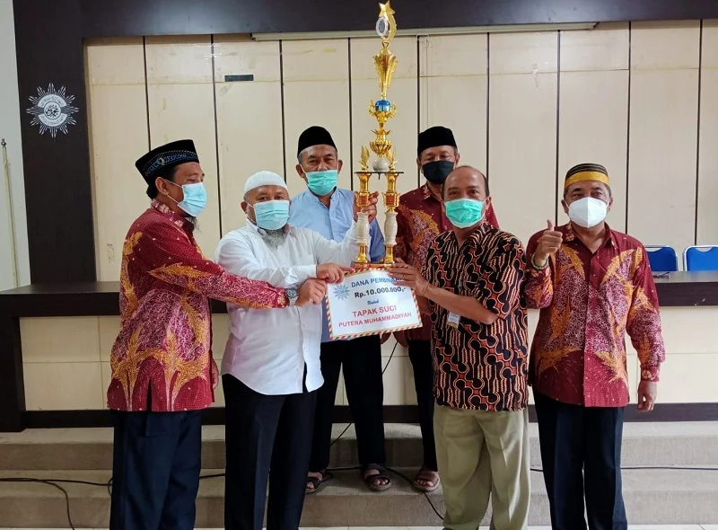 PDM dan RSA Siti Fatimah Sidoarjo Beri Penghargaan Pimda Tapak Suci