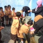 Mahasiswa Datang Gelar Acara Pola Hidup Bersih dan Sehat untuk Anak-Anak Desa Ini