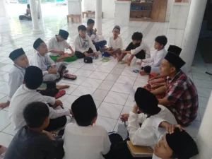 Jadi Santri Pondok, Ini Kesan Siswa Sekolah Kreatif Menganti