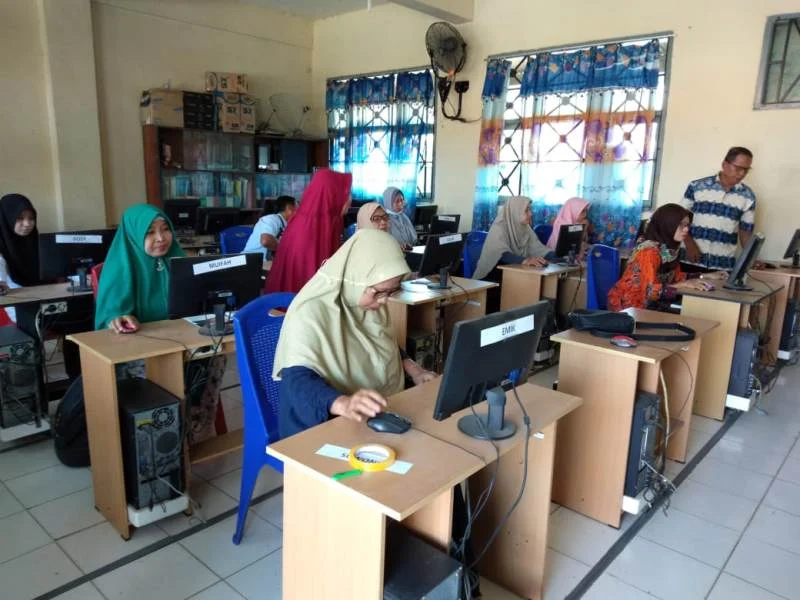 Hadapi PKG, Para Guru Dag-Dig-Dug Juga Hatinya