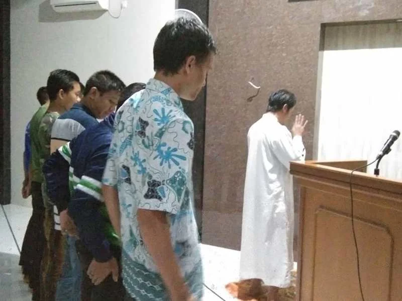 Kegiatan Tahajud Menyatukan Kader Muda dan Tua