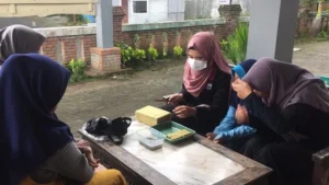 PMM UMM Ajari Anak Panti Tanam Sayur Hidroponik