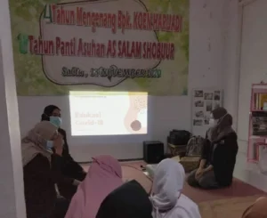 Mahasiswa UMM Edukasi Bahaya Covid-19 dan Pola Hidup Sehat
