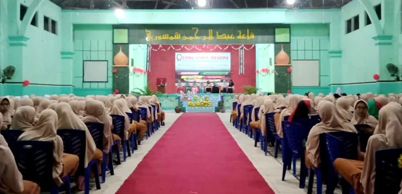 Di Acara Ini Santri Pondok Demonstrasikan Bicara Berbagai Bahasa Daerah dan Asing