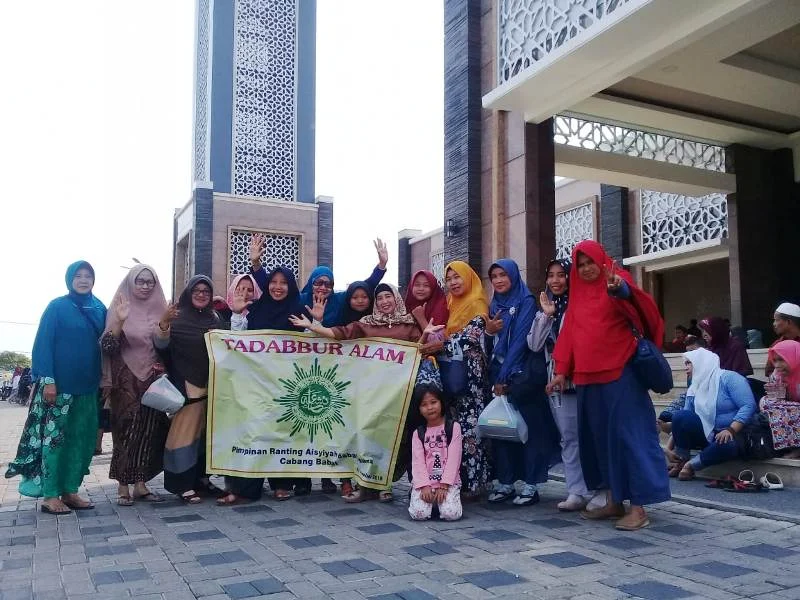 Tadabur Alam Gaya Aisyiyah Babat Utara Kunjungi Hutan, Masjid, dan Universitas