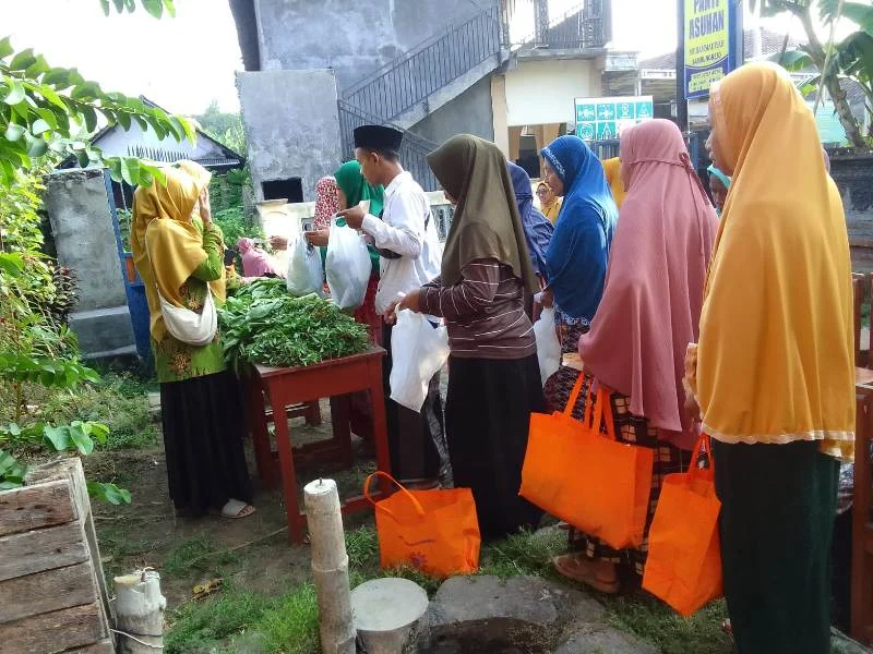 PRA Sambungrejo Gelar Taawun Ramadhan dengan Bagi Sembako