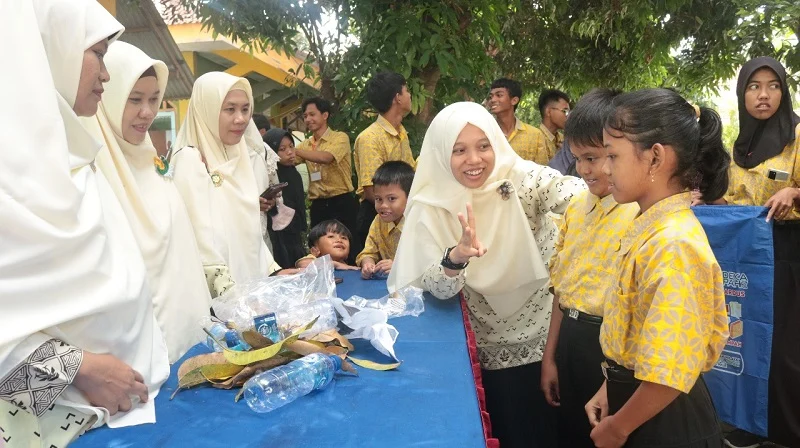 PWNA Jatim Edukasi Pilah Sampah pada Difabel