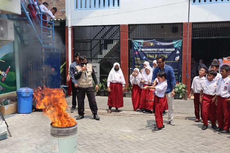 Edukasi Tanggap Bencana Gempa dan Kebakaran di Sekolah Inovatif