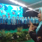 Tampil Serba Biru, Paduan Suara Ini Memukau Musyawirin