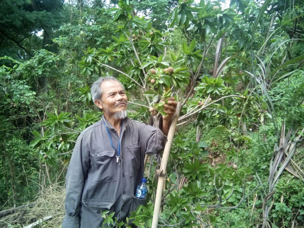 Di Bibir Kali Braholo yang Curam, Pak Manan Berkeinginan Buat Taman untuk Makmurkan Masjid At-Taqwa Sengkaling