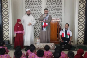 Syeikh Ini Bercerita Semangat Anak Palestina Menghafal Alquran