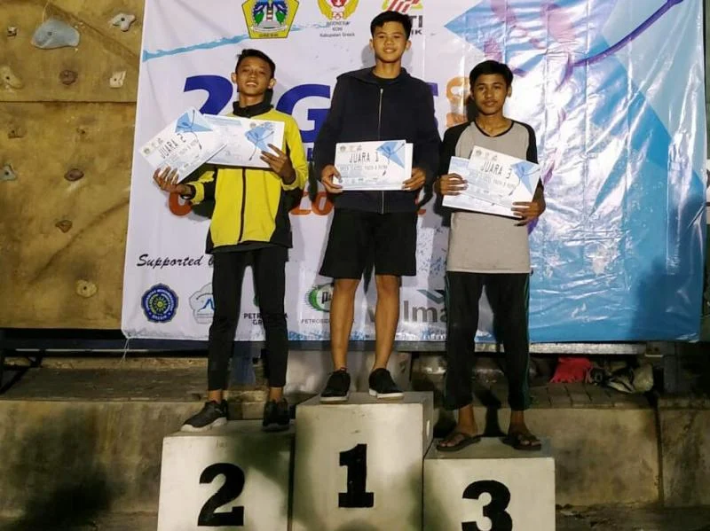 Atlet Daniel Budiharja Rebut Juara I Panjat Tebing, Wakili Gresik Maju ke Porprov