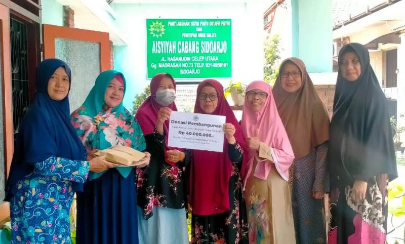 PCA Sidoarjo Serahkan Dana Renovasi Rp 40 Juta ke Panti