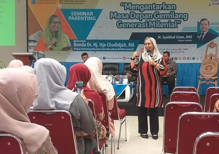 Empat Tips Sekolah dan Keluarga Mendidik Anak