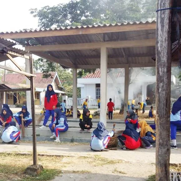 Peringati World Cleanup Day 2018, Murid dan Guru Muhammadiyah Bersihkan Pasar, Masjid, dan Sekolah