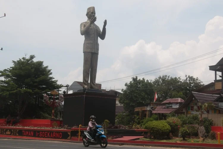 Patung Soekarno Bisa Jadi Bumerang