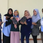 Di Tangan Mahasiswa Ini, Limbah Plastik Diubah Menjadi Paving Bata