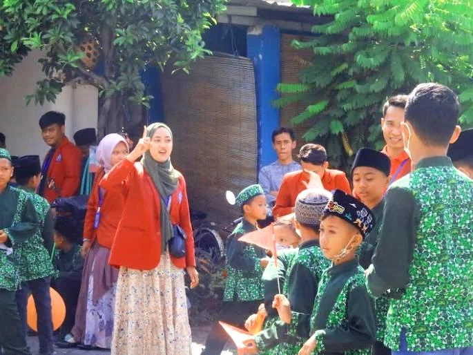 Pawai Muharram di Sela KKN Umsida