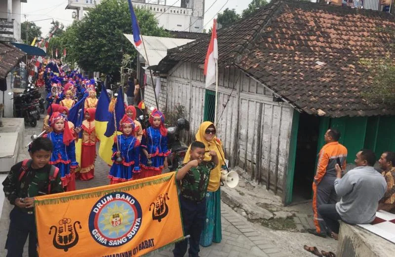 Pawai Agustusan Musaba Tarik Warga Keluar Rumah