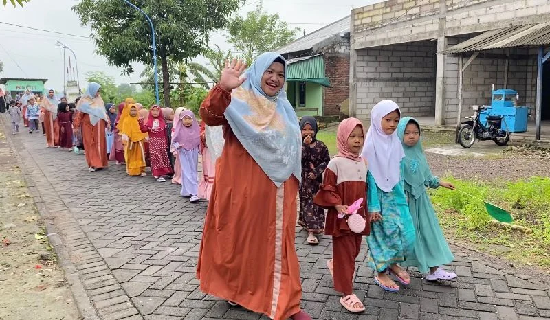 Pawai Isra Mikraj Keliling Dusun Karang Semanding