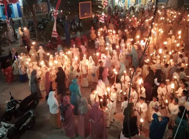 Pawai Obor Sambut Malam Tahun Baru Hijriyah di Paciran