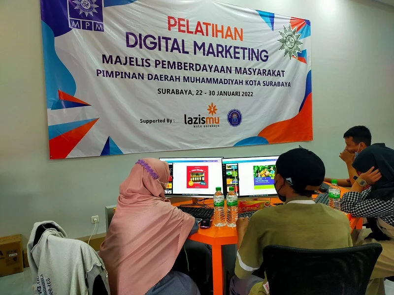 SMKM 1 Surabaya Edukasi UMKM dengan Sosmed Marketing