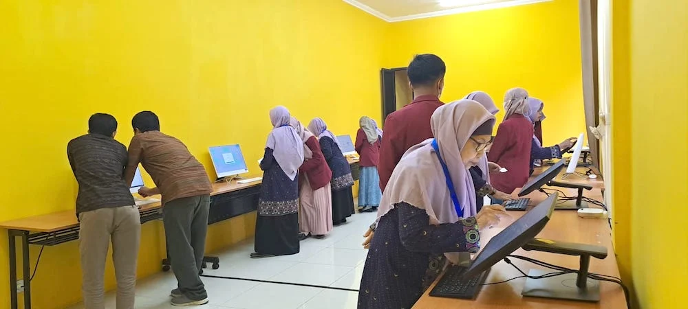 Deg-degan saat Ibu-Ibu Memilih secara Evoting 11 Anggota Formatur