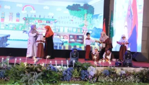Tampilan Drama oleh Guru dan Siswa Meriahkan Wisuda BerLIAN School
