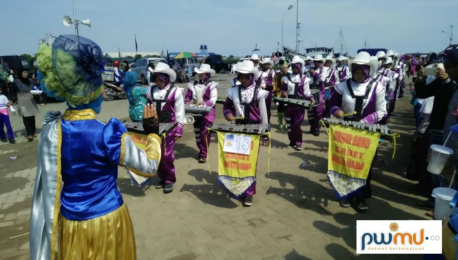 Pawai Taaruf Meriahkan Pesisir Lamongan